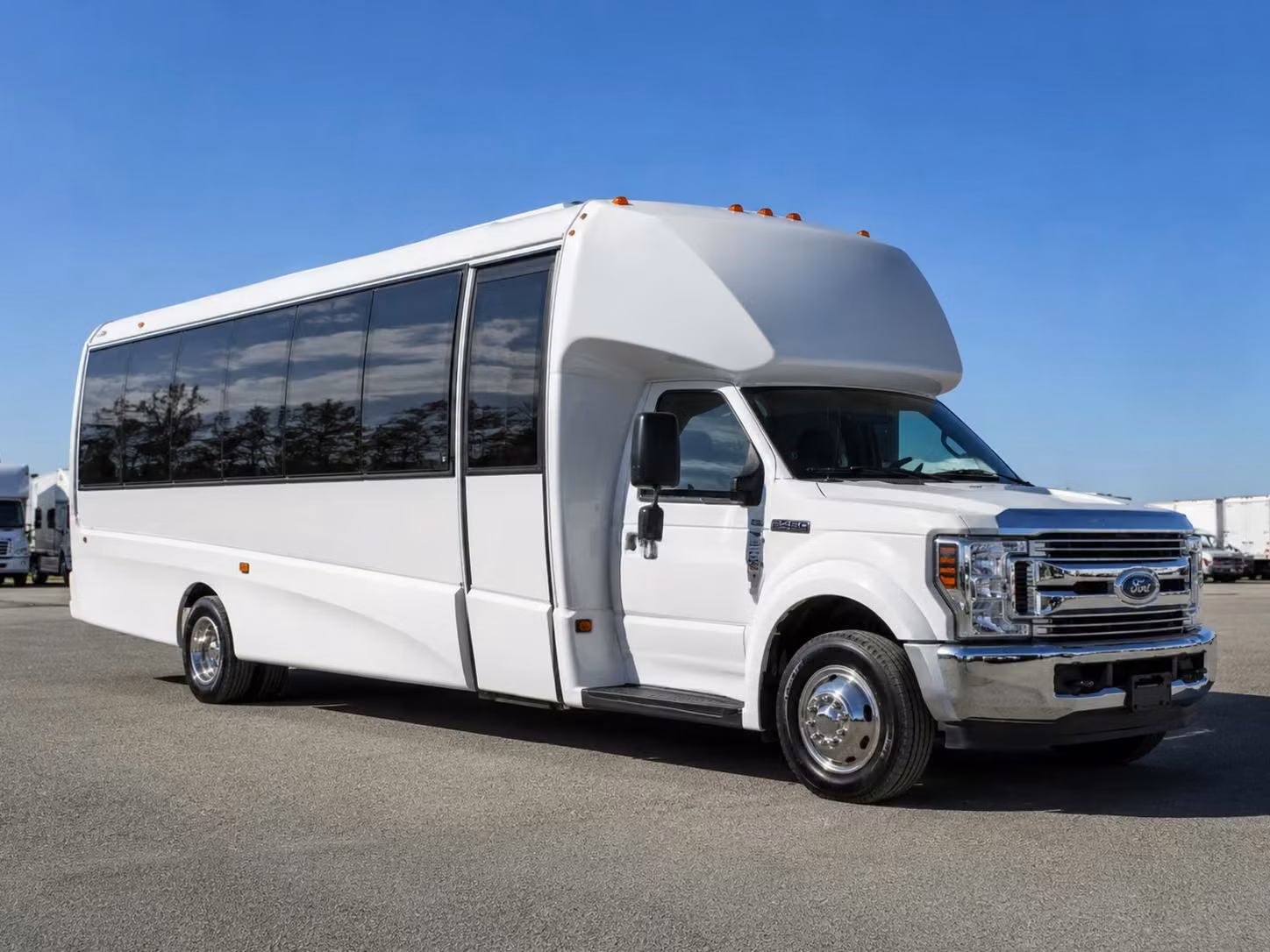 carlsbad 20 passenger minibus rental