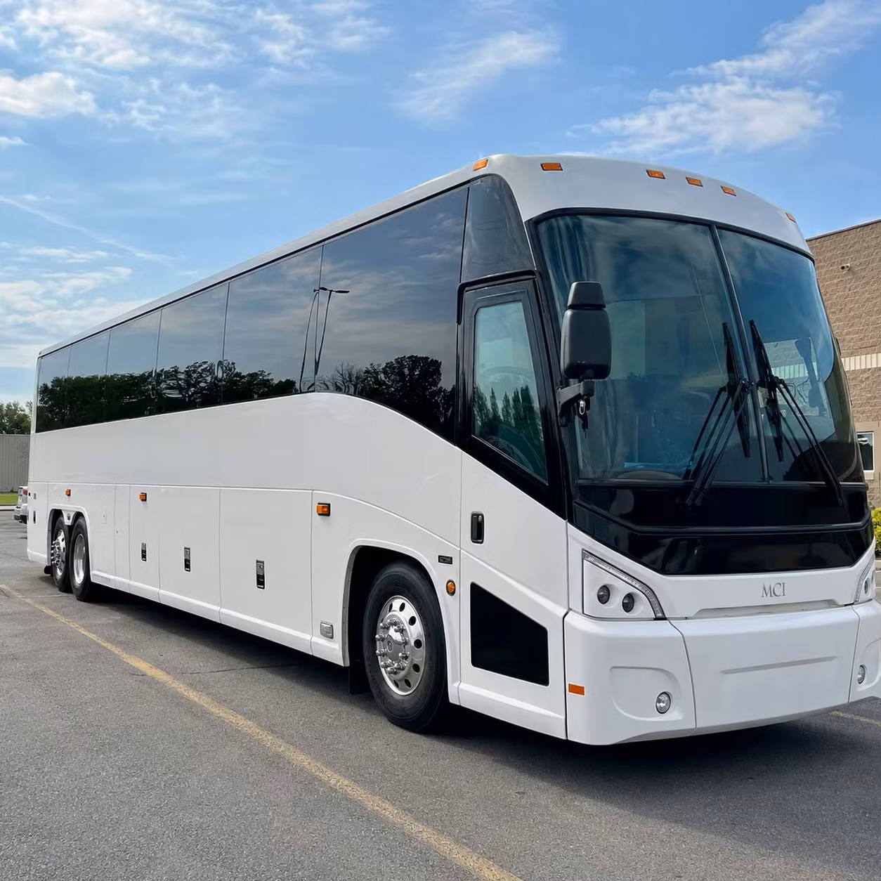 concert bus rentals to the belly up tavern and solana beach venues
